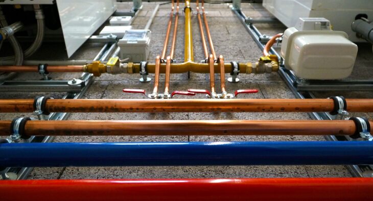 Awaria kanalizacji we Wrocławiu? Dowiedz się, kiedy powinieneś dzwonić po specjalistów!